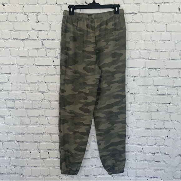 Camo Joggers  - Picture 3 of 6